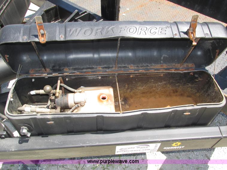 image for item H4617 2006 Biljax ET12000 hydraulic drop deck equipment trailer