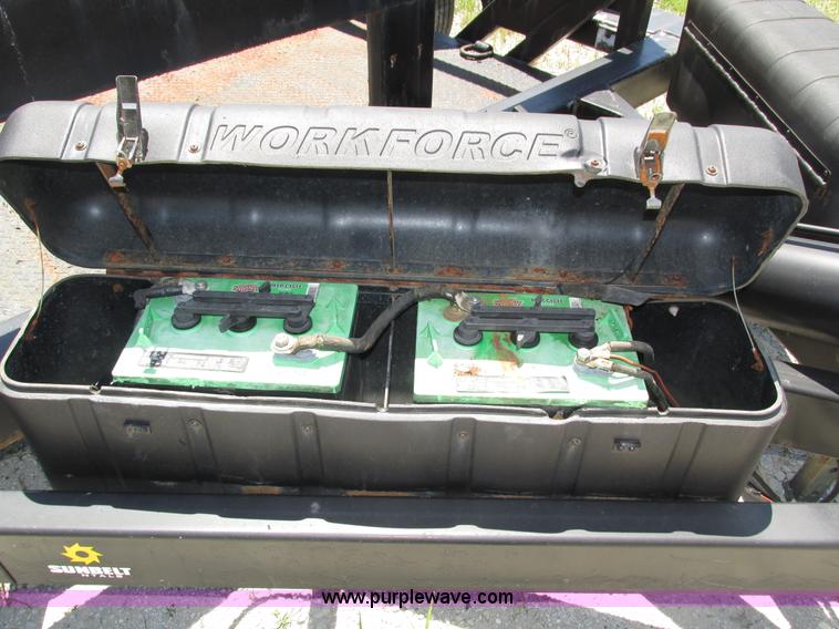 image for item H4617 2006 Biljax ET12000 hydraulic drop deck equipment trailer