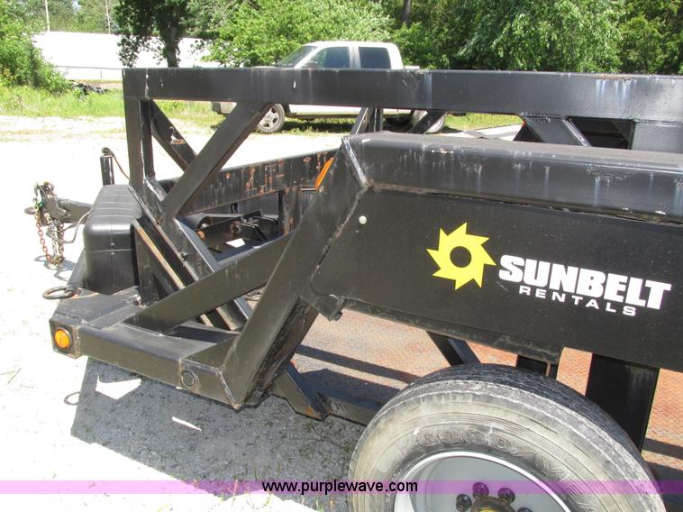 image for item H4617 2006 Biljax ET12000 hydraulic drop deck equipment trailer