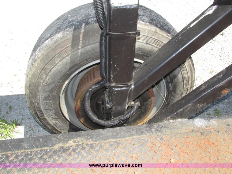 image for item H4617 2006 Biljax ET12000 hydraulic drop deck equipment trailer