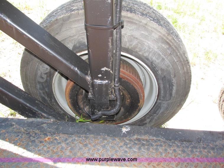 image for item H4617 2006 Biljax ET12000 hydraulic drop deck equipment trailer