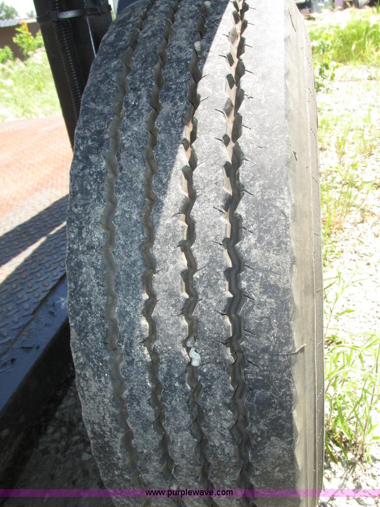 image for item H4617 2006 Biljax ET12000 hydraulic drop deck equipment trailer