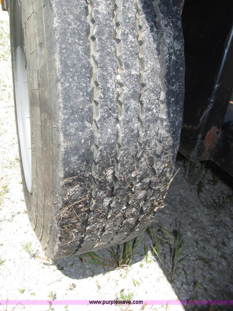 image for item H4617 2006 Biljax ET12000 hydraulic drop deck equipment trailer