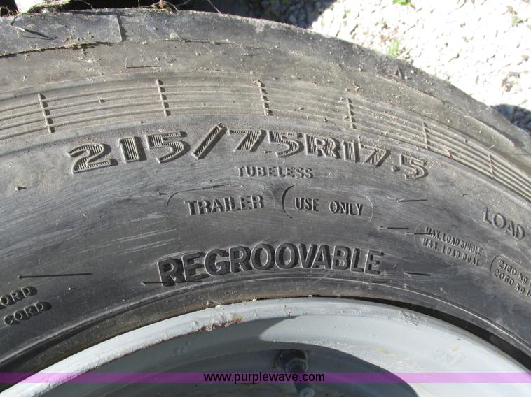 image for item H4617 2006 Biljax ET12000 hydraulic drop deck equipment trailer