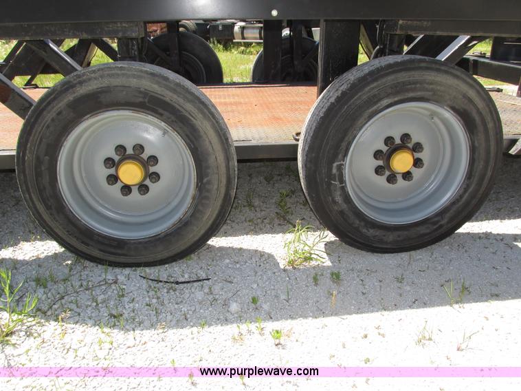 image for item H4617 2006 Biljax ET12000 hydraulic drop deck equipment trailer