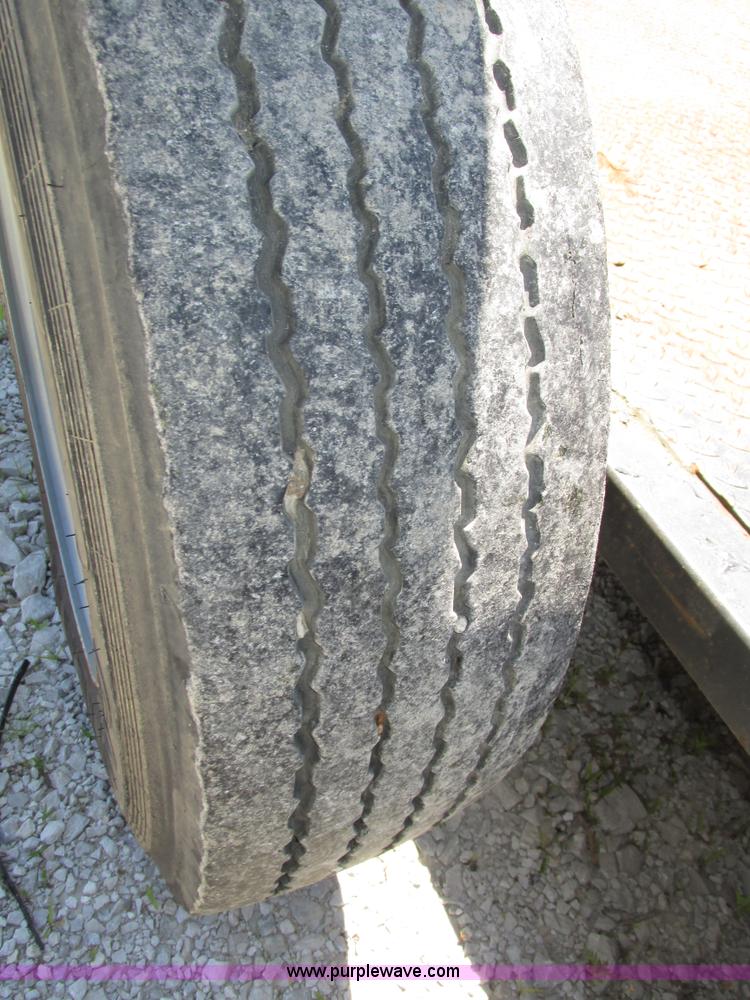 image for item H4617 2006 Biljax ET12000 hydraulic drop deck equipment trailer