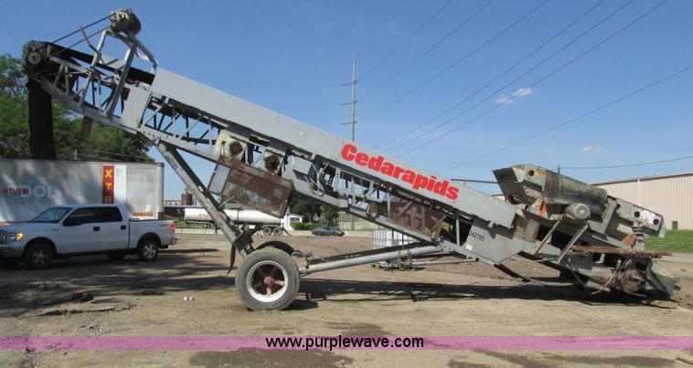 image for item H4619 Cedarapids conveyor and scalping screen