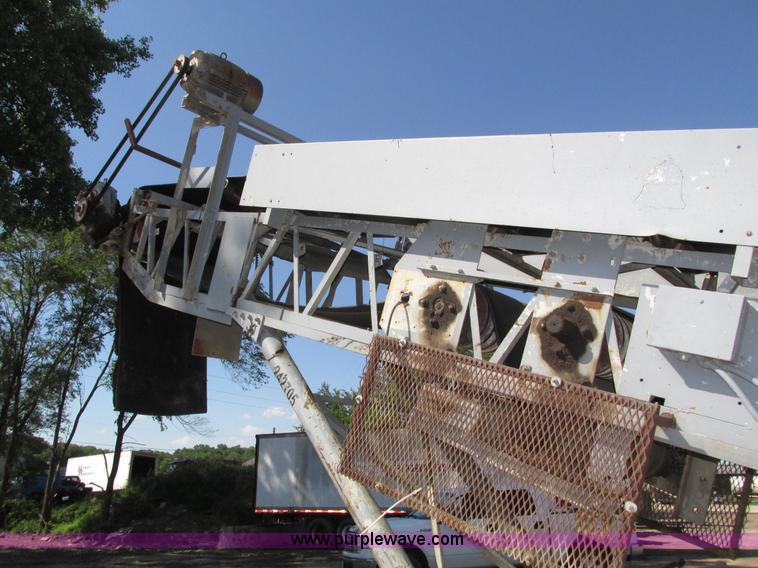 image for item H4619 Cedarapids conveyor and scalping screen