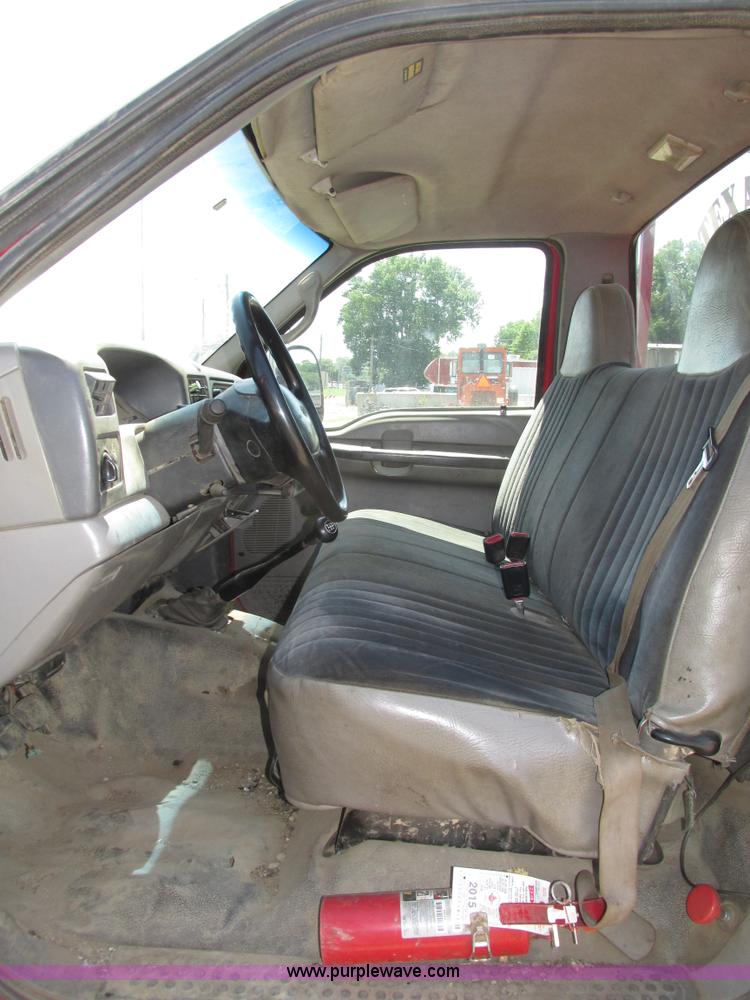 image for item H4620 1999 Ford F550 Super Duty XL service truck with crane