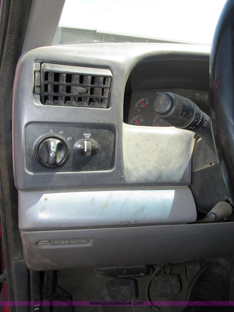 image for item H4620 1999 Ford F550 Super Duty XL service truck with crane