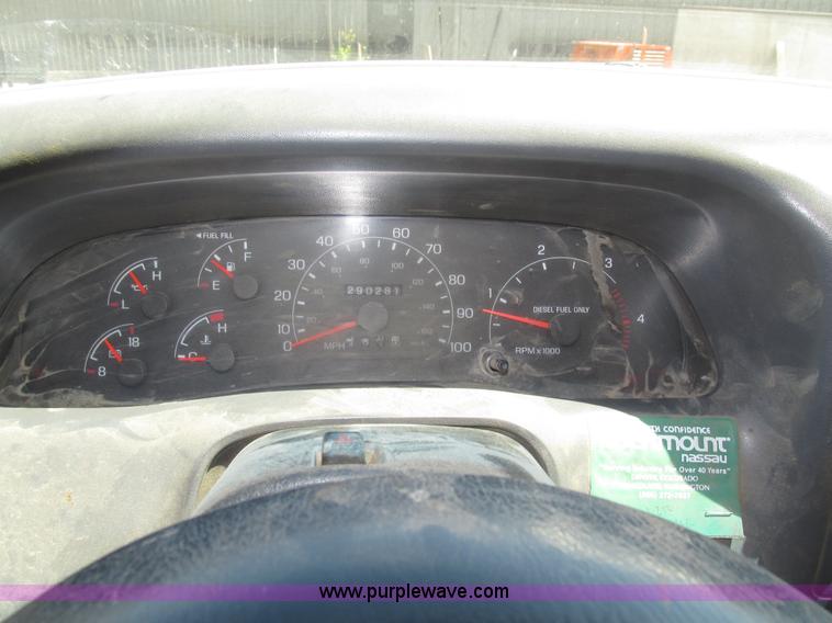 image for item H4620 1999 Ford F550 Super Duty XL service truck with crane