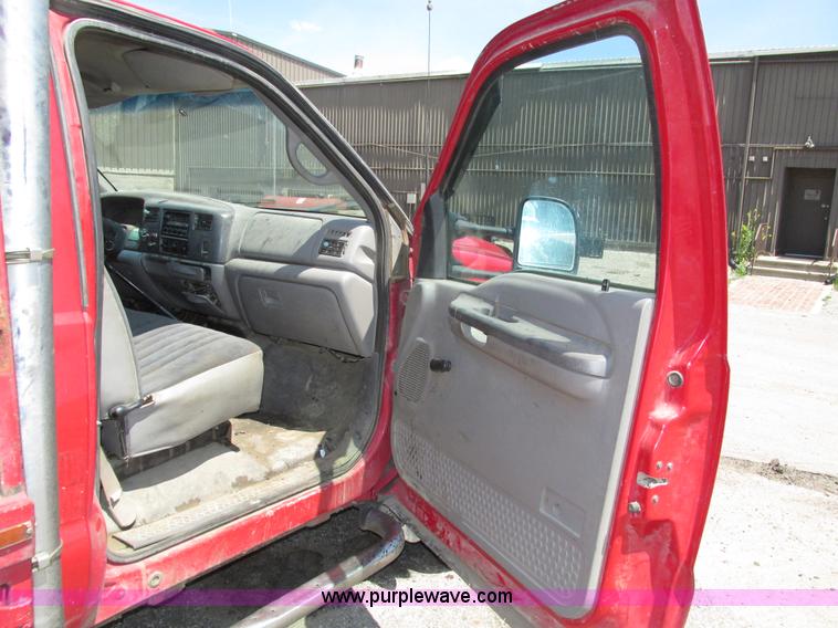 image for item H4620 1999 Ford F550 Super Duty XL service truck with crane