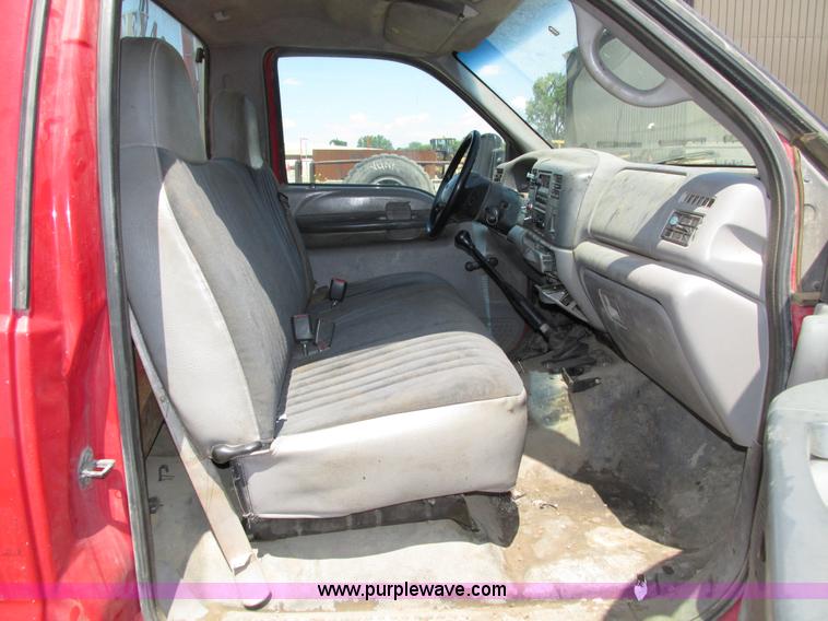 image for item H4620 1999 Ford F550 Super Duty XL service truck with crane