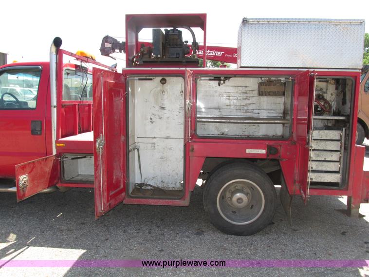 image for item H4620 1999 Ford F550 Super Duty XL service truck with crane