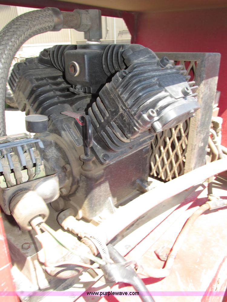 image for item H4620 1999 Ford F550 Super Duty XL service truck with crane