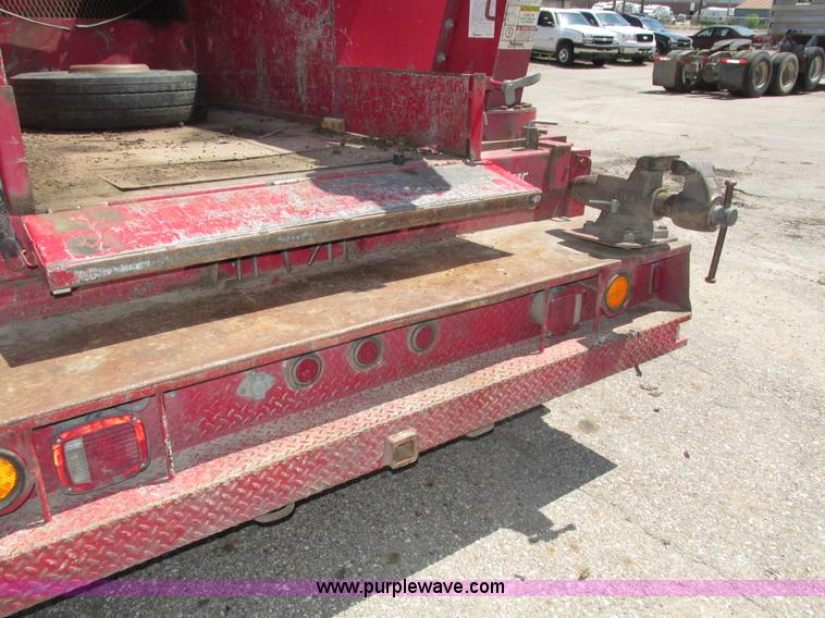 image for item H4620 1999 Ford F550 Super Duty XL service truck with crane