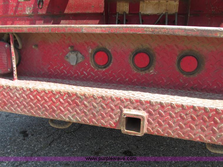 image for item H4620 1999 Ford F550 Super Duty XL service truck with crane