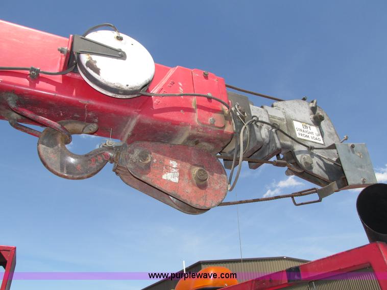 image for item H4620 1999 Ford F550 Super Duty XL service truck with crane