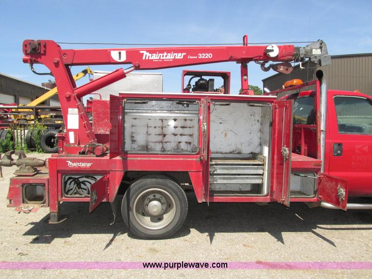 image for item H4620 1999 Ford F550 Super Duty XL service truck with crane