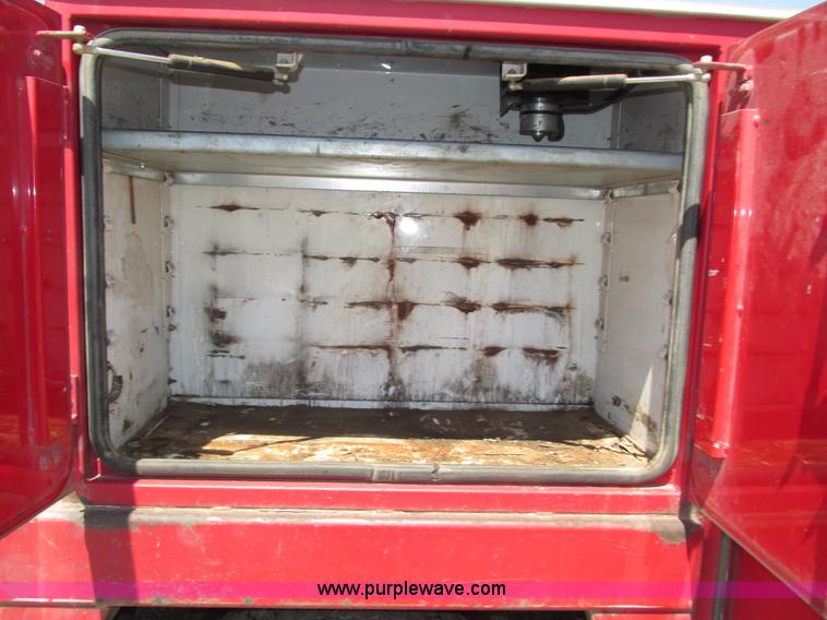 image for item H4620 1999 Ford F550 Super Duty XL service truck with crane