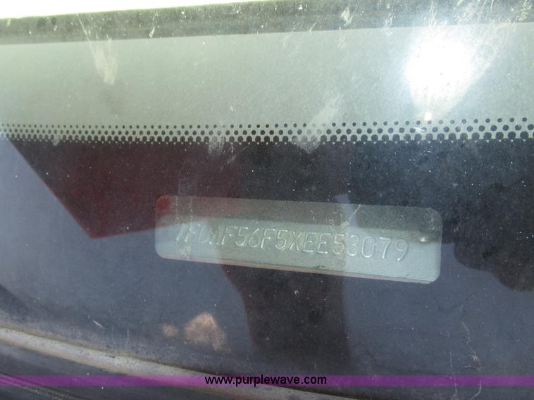 image for item H4620 1999 Ford F550 Super Duty XL service truck with crane