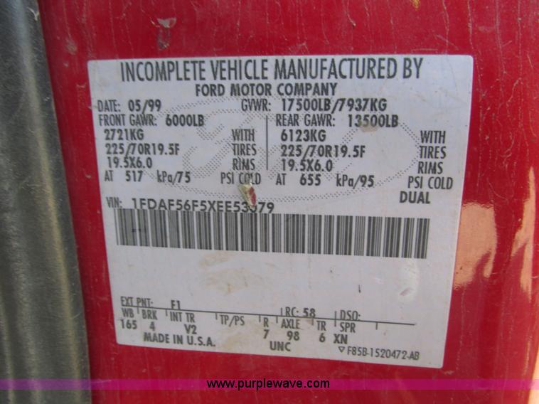 image for item H4620 1999 Ford F550 Super Duty XL service truck with crane