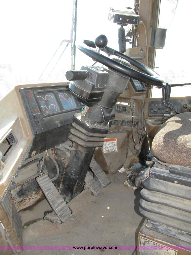 image for item H4628 1996 Caterpillar 960F wheel loader