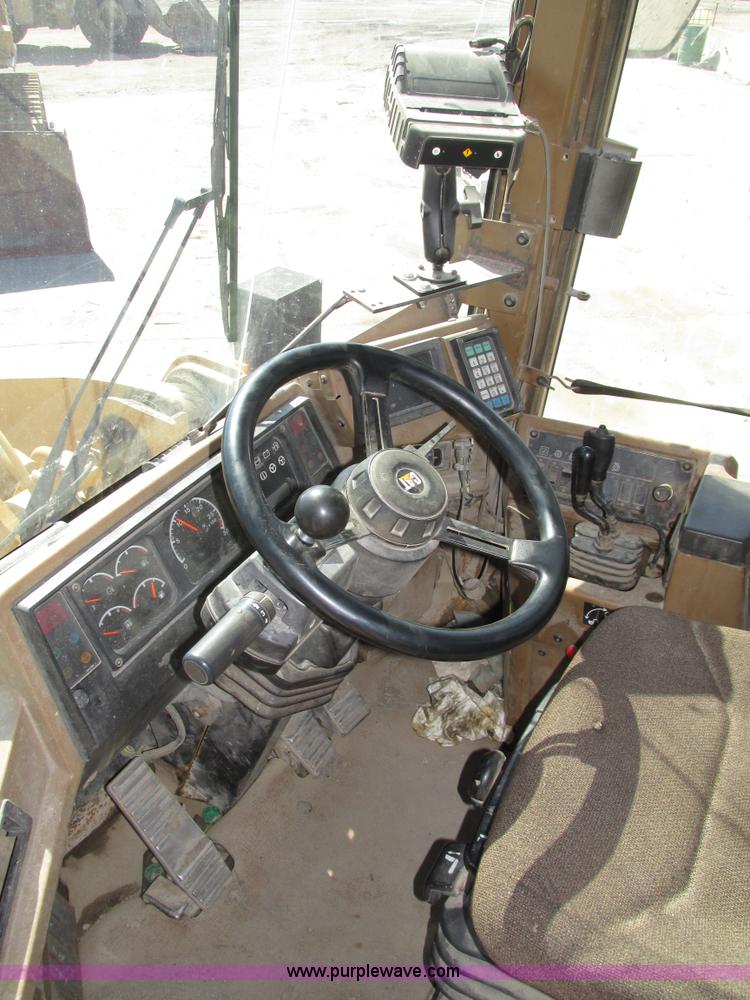 image for item H4628 1996 Caterpillar 960F wheel loader