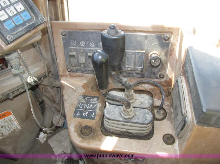 image for item H4628 1996 Caterpillar 960F wheel loader