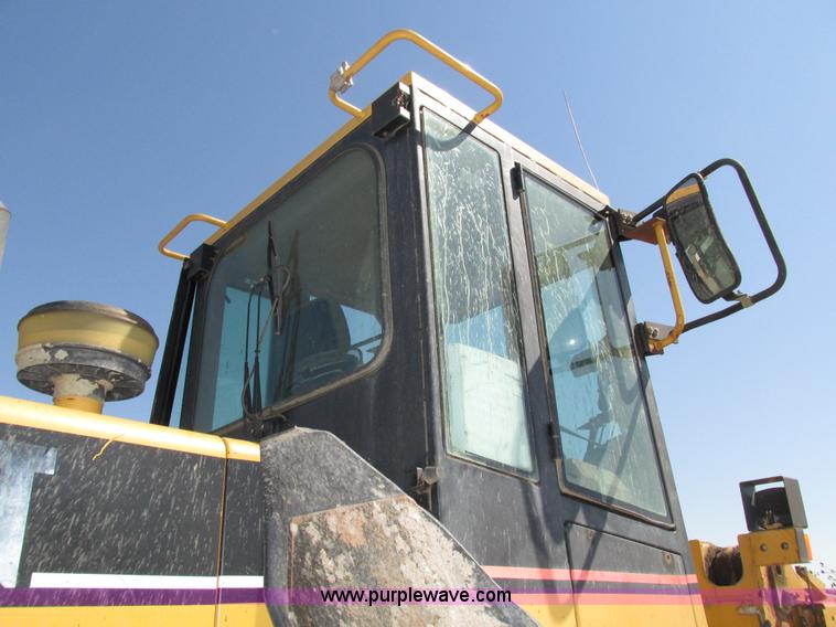 image for item H4628 1996 Caterpillar 960F wheel loader