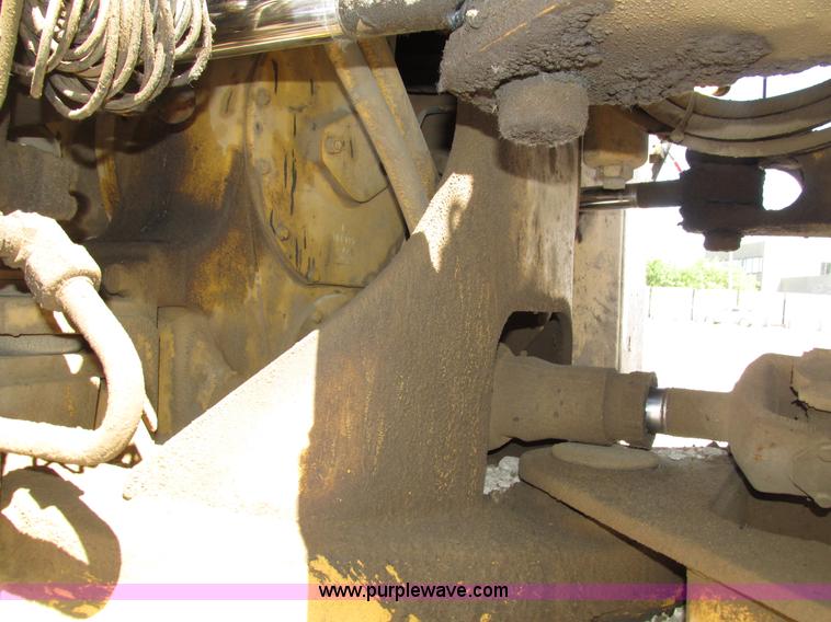 image for item H4628 1996 Caterpillar 960F wheel loader