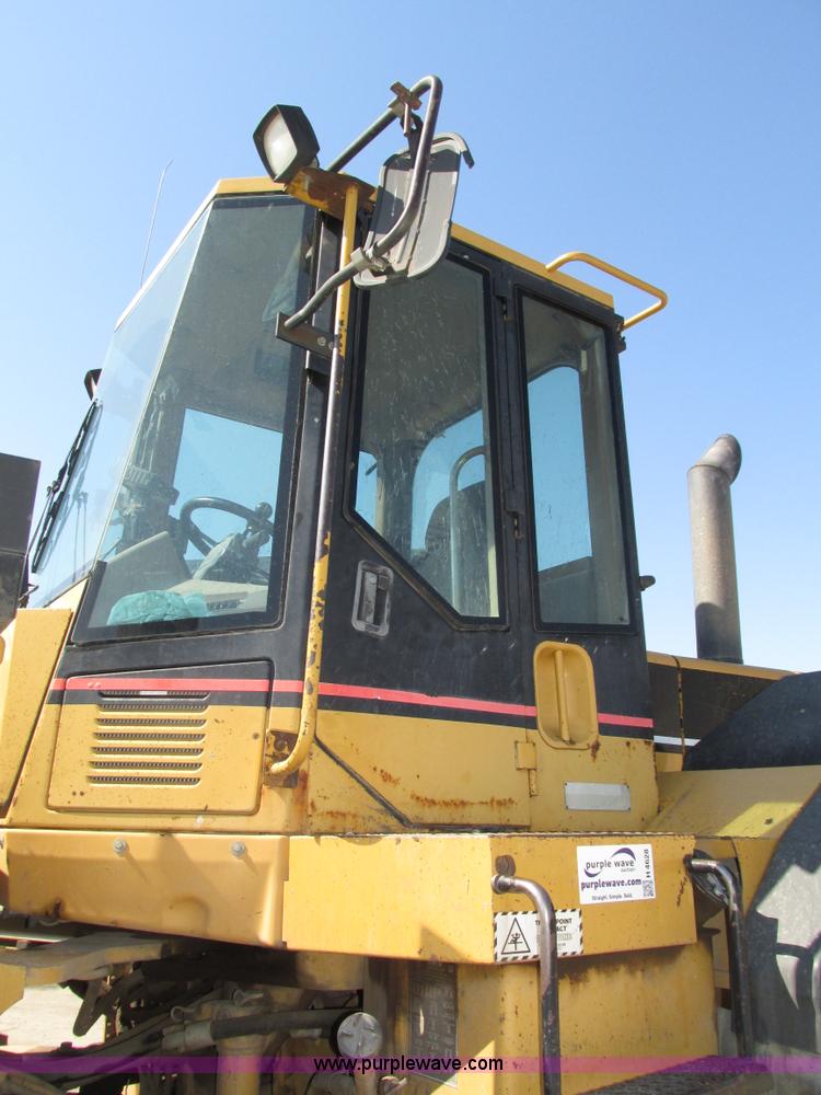 image for item H4628 1996 Caterpillar 960F wheel loader