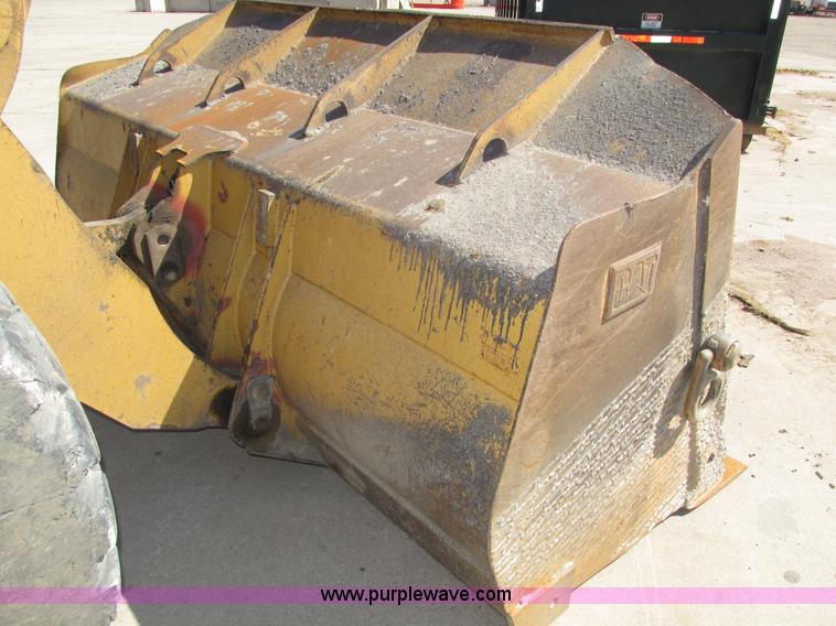 image for item H4628 1996 Caterpillar 960F wheel loader
