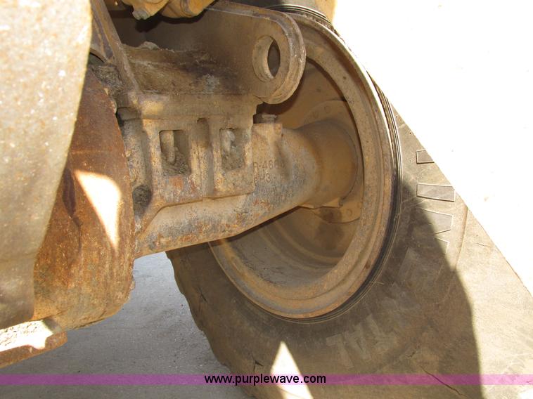 image for item H4628 1996 Caterpillar 960F wheel loader