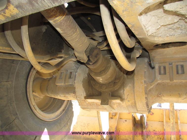 image for item H4628 1996 Caterpillar 960F wheel loader