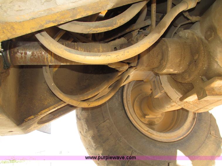 image for item H4628 1996 Caterpillar 960F wheel loader