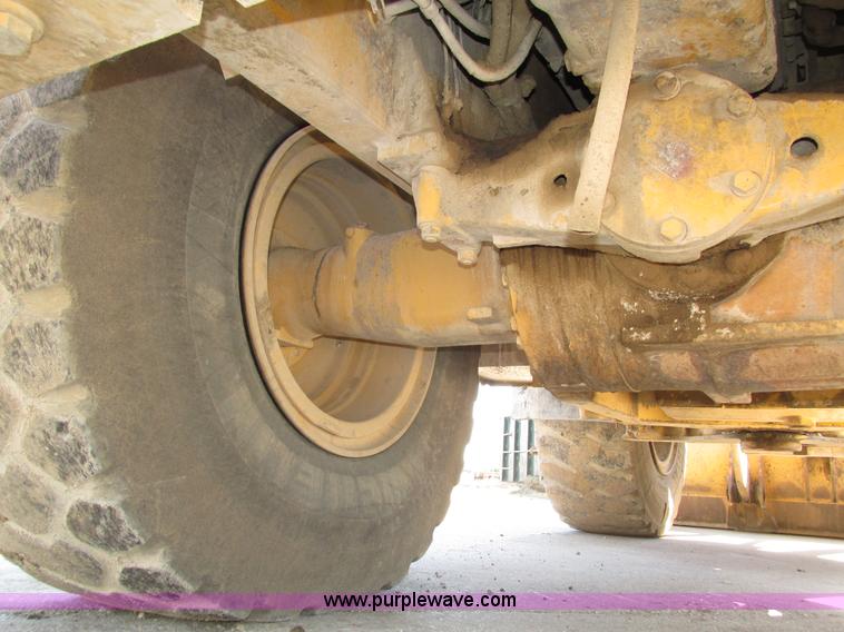 image for item H4628 1996 Caterpillar 960F wheel loader