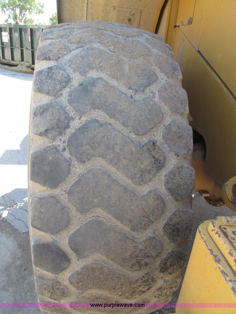 image for item H4628 1996 Caterpillar 960F wheel loader