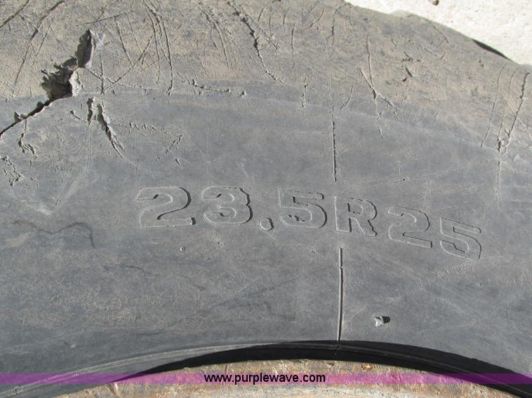 image for item H4628 1996 Caterpillar 960F wheel loader