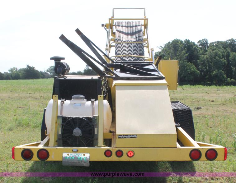 image for item H5811 2002 Packer 750 grinder