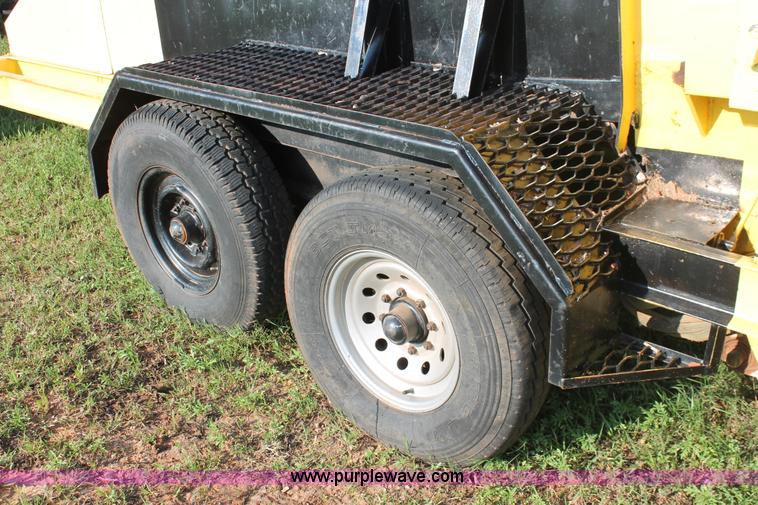 image for item H5811 2002 Packer 750 grinder