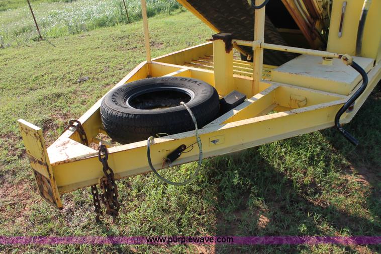 image for item H5811 2002 Packer 750 grinder