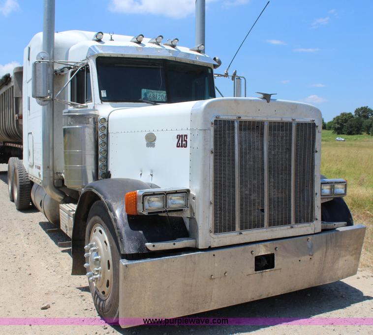image for item I1643 1997 Peterbilt 379 semi truck