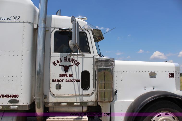 image for item I1643 1997 Peterbilt 379 semi truck