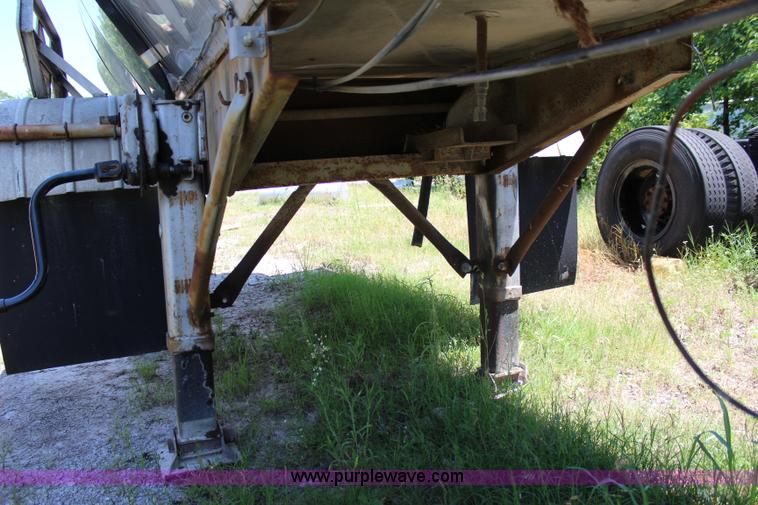 image for item I1650 1969 Heil tank trailer