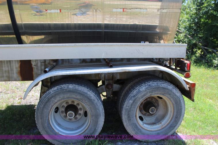 image for item I1650 1969 Heil tank trailer