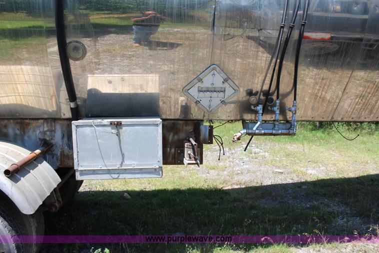 image for item I1650 1969 Heil tank trailer