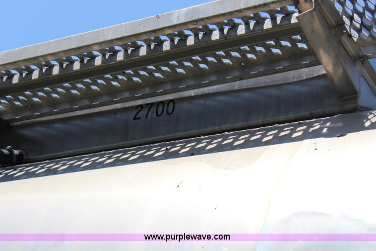 image for item I1650 1969 Heil tank trailer