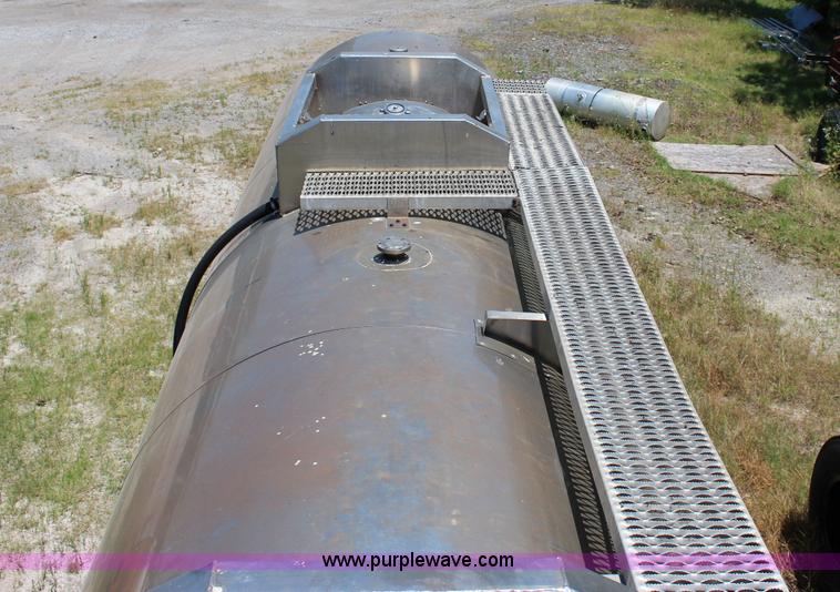 image for item I1650 1969 Heil tank trailer