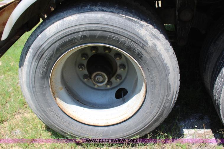 image for item I1650 1969 Heil tank trailer